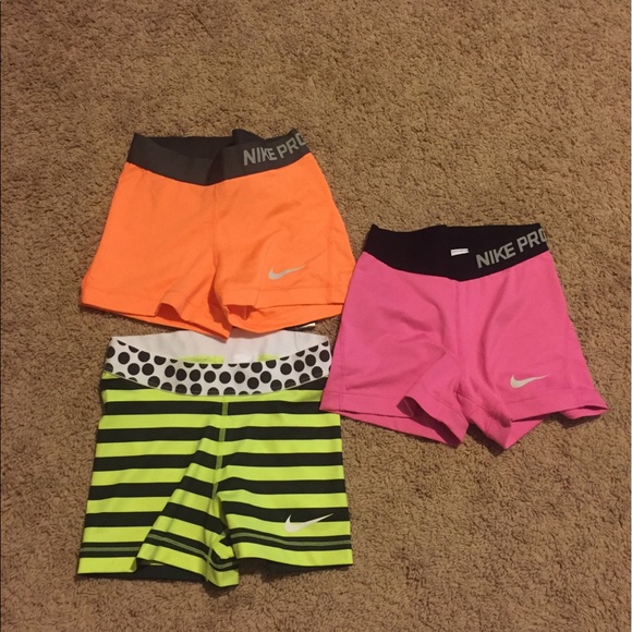 3 Pairs of Nike Pro Spandex - Picture 2 of 5